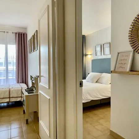 Salles Beach 36 Apartament *