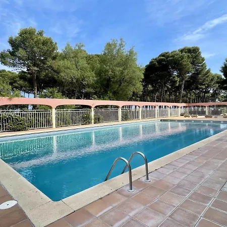Salles Beach 36 Apartament *